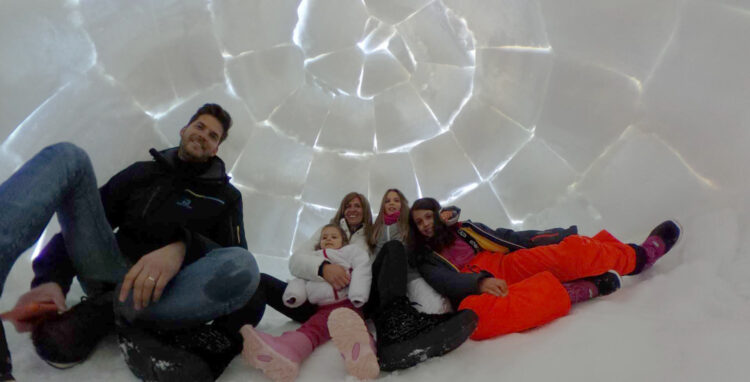 Rencontre de construction d’igloos à La Vignole