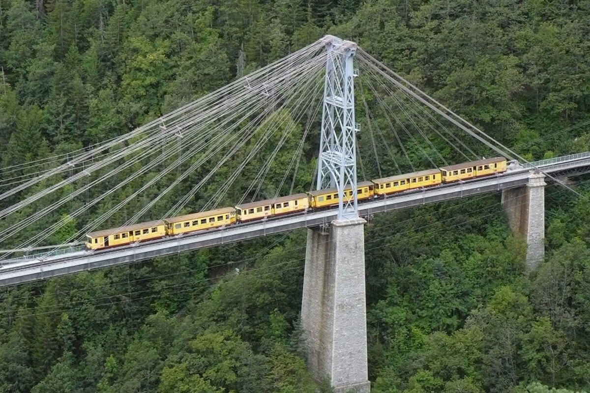 Le petite train jaune